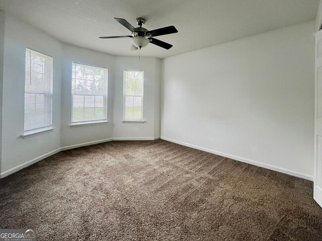 Building Photo - 435 Creekside Dr