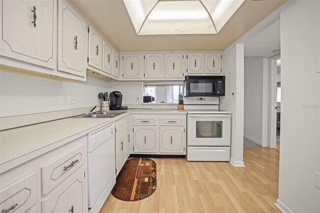 Building Photo - 4902 38th Way S