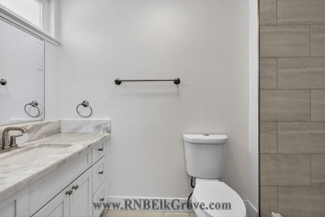 Building Photo - 6844 Sandrock Way