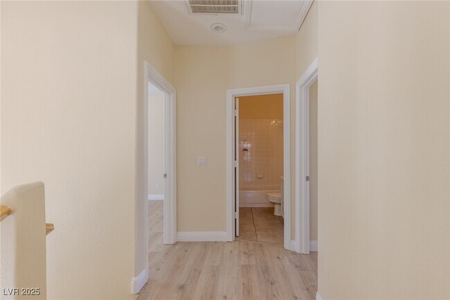 Building Photo - 10382 Cherry Brook St