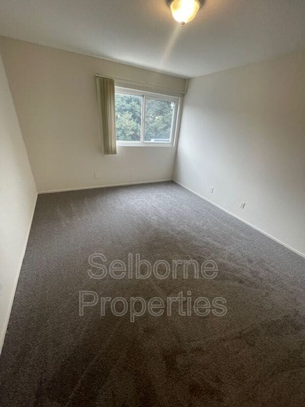 Building Photo - 407 Fairmount Ave