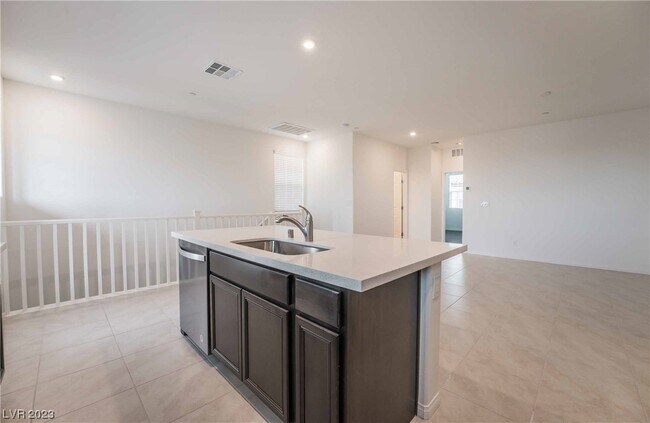 Building Photo - 623 Sedum Ave.