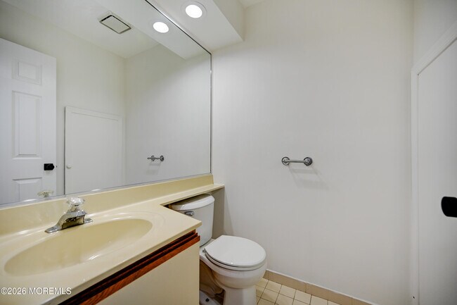 Building Photo - 214 Paddington Ct