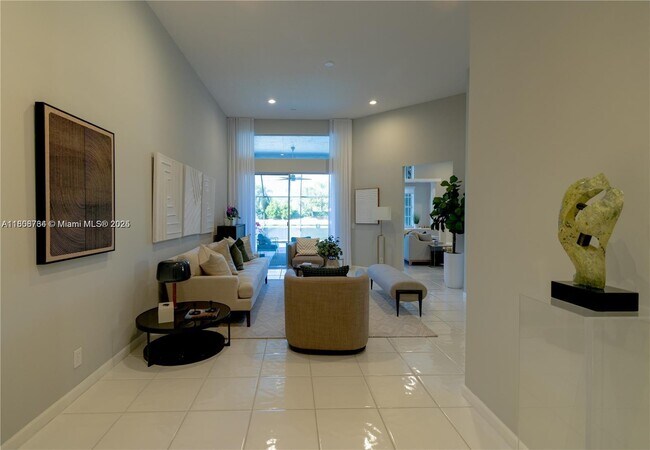 Building Photo - 2883 Oakbrook Dr