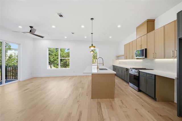 Building Photo - 4605 Belmont Ave