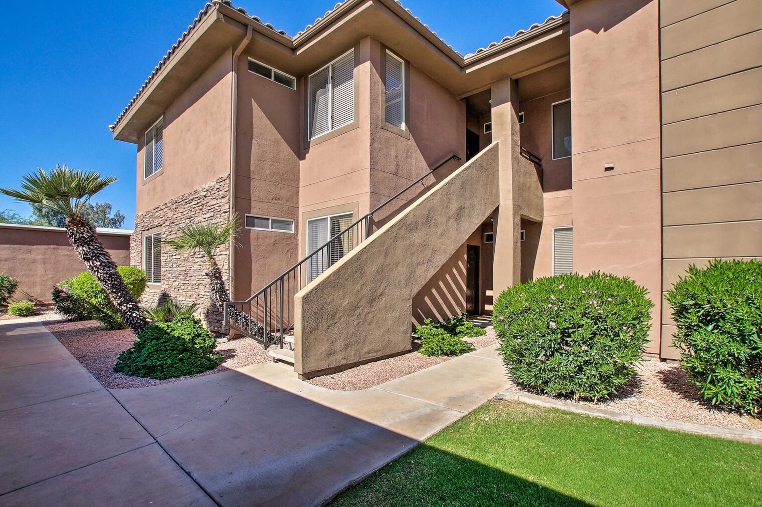 Building Photo - 7009 E Acoma Dr