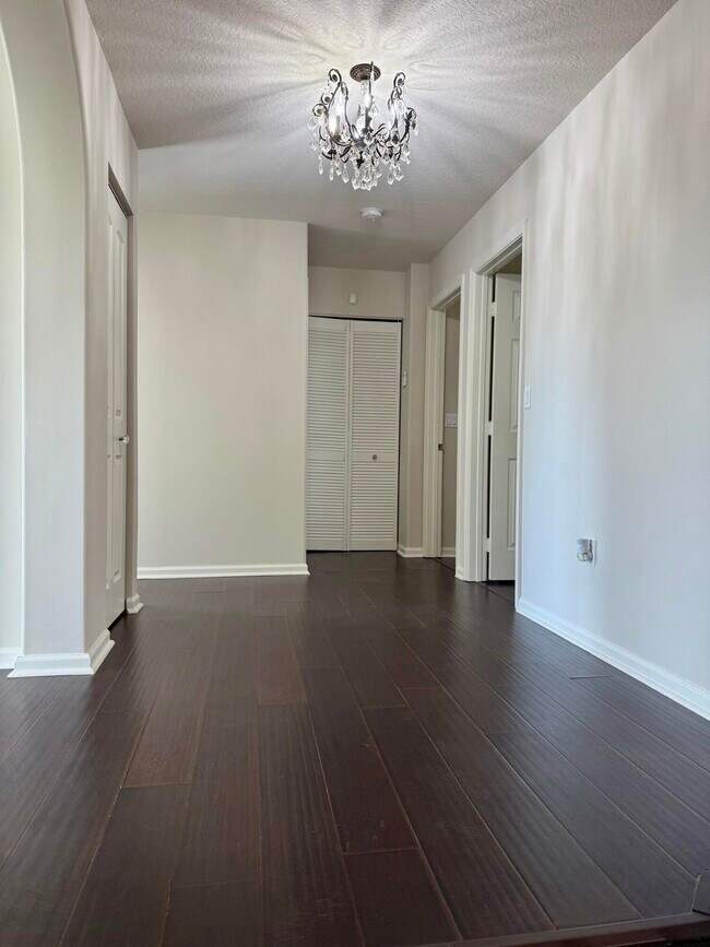 Building Photo - 6509 Stonehurst Cir
