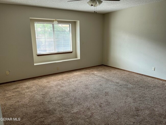 Building Photo - 2601 Jefferson Ave