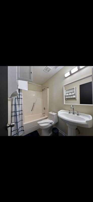 Building Photo - 10753 Kusaie Dr S