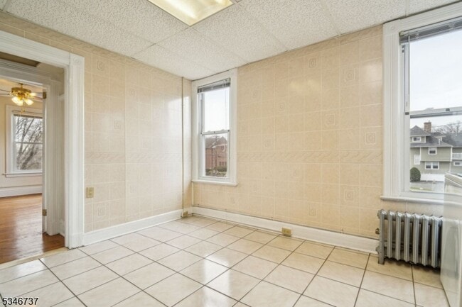 Building Photo - 44 Elm St