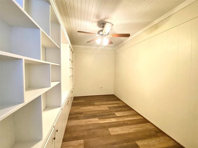 Building Photo - 5502 Evergreen St