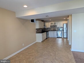 Building Photo - 9537 Evergreen Circle