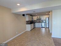 Building Photo - 9537 Evergreen Circle