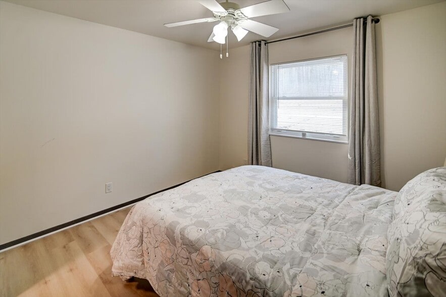 Building Photo - 7203 Fortune Dr