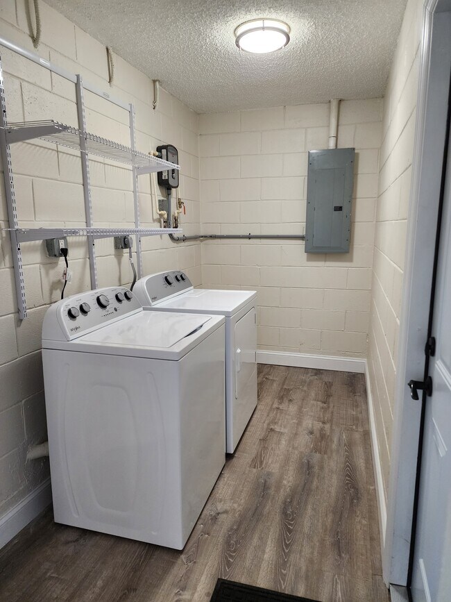 Building Photo - 1773 Tifton Terrace S