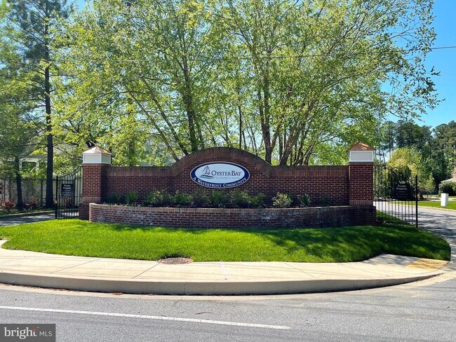 Building Photo - 634 Oyster Bay Pl