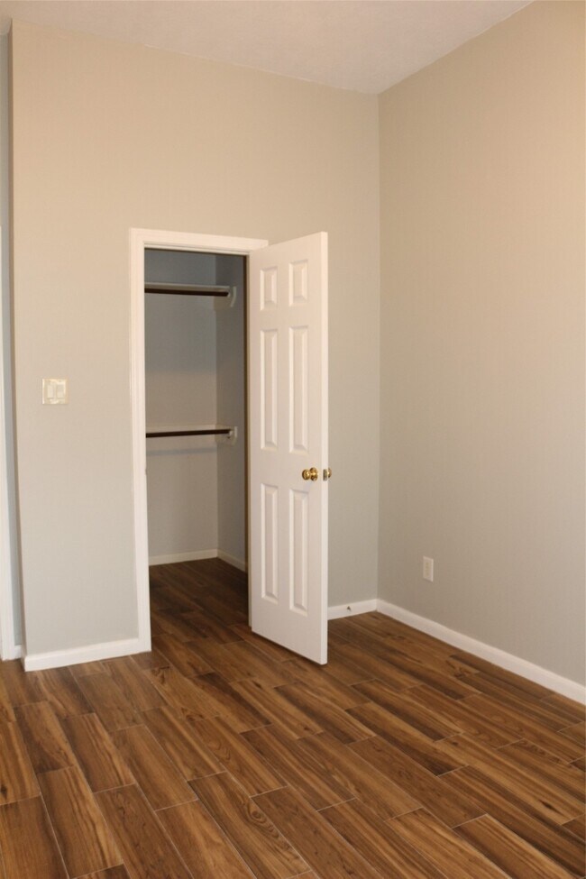 Building Photo - 11118 Creekline Meadow Ct