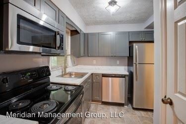 Building Photo - 800-851 Burns Walk Ct NW