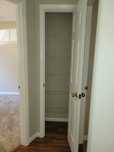 Linen closet - 119 Bay Court Dr