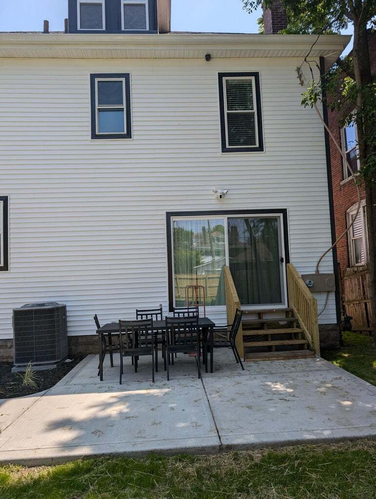 Patio for gathering with friends! - 1756 Oak St