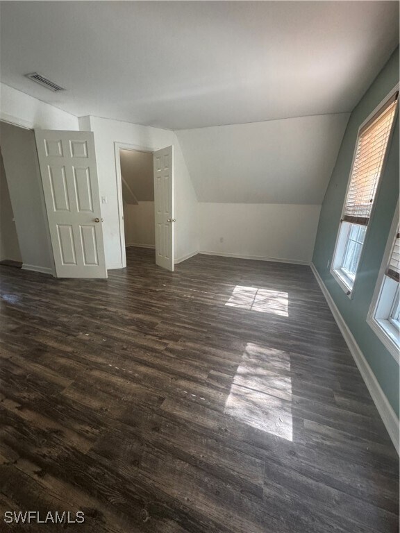 Building Photo - 533 Leawood Cir