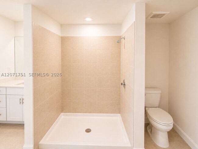 Building Photo - 17293 Cantu Ct