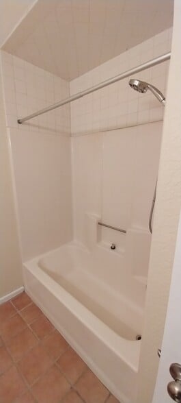 Building Photo - 2645 Kragspough Ct