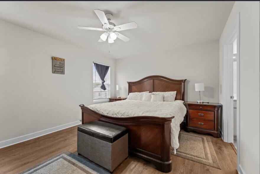 Building Photo - 107 Martha Washington Pky