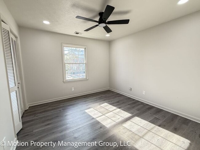 Building Photo - 1330 Hillcrest Dr