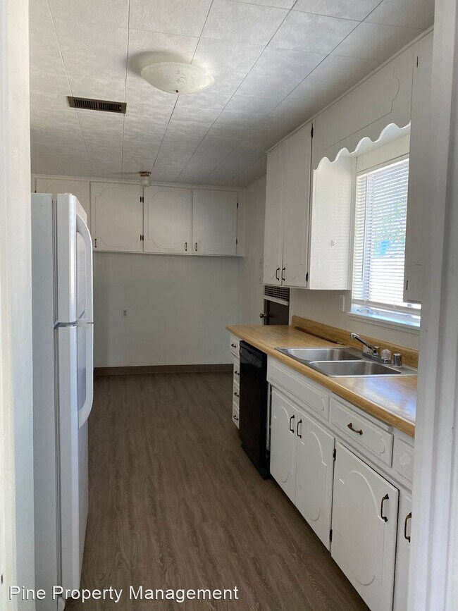 Building Photo - 3 br, 1 bath House - 2174 Paris Avenue