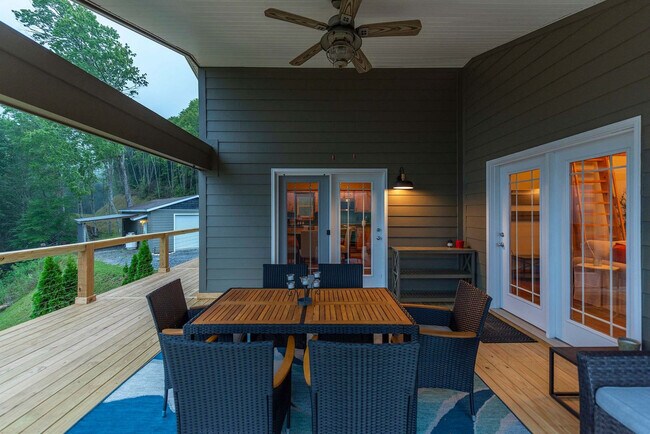 Building Photo - 629 Cherry Hill Dr