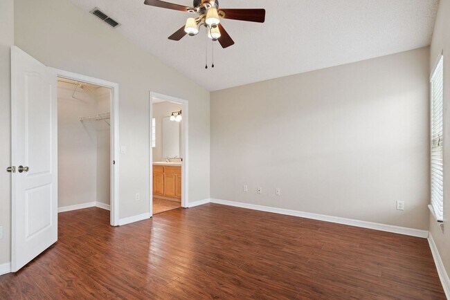 Building Photo - 13831 Guildhall Cir