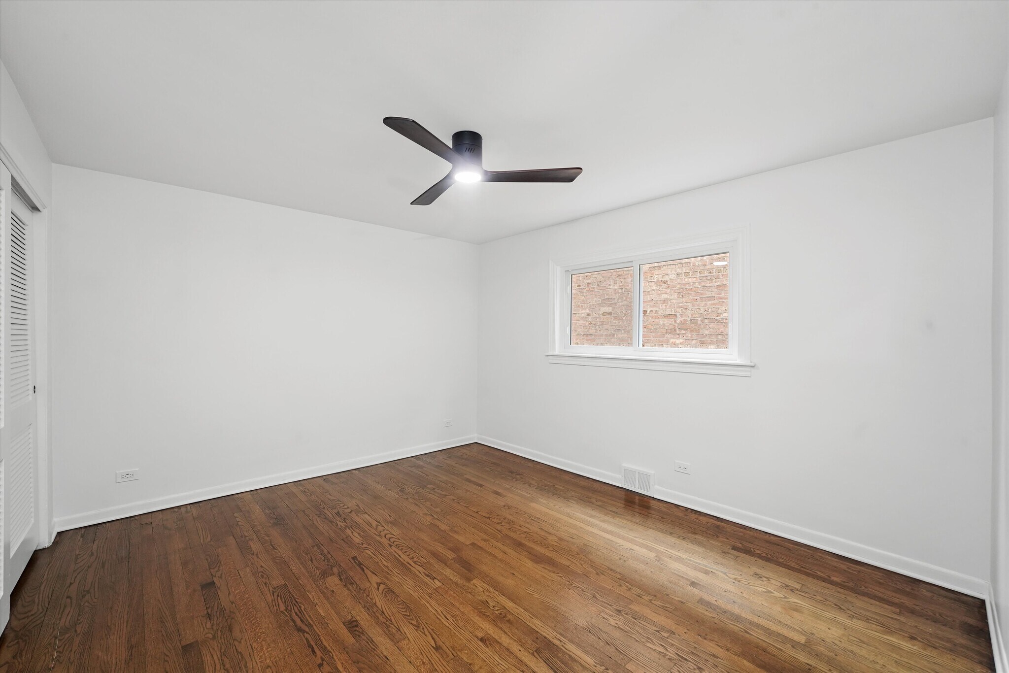 Building Photo - 7056 N Rockwell St