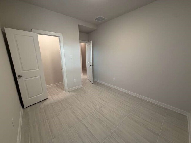 Building Photo - 11239 Peacock Flower St