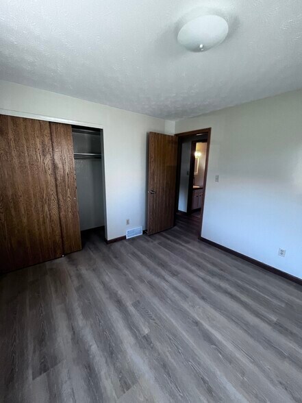Building Photo - 11593 Cleveland Ave NW