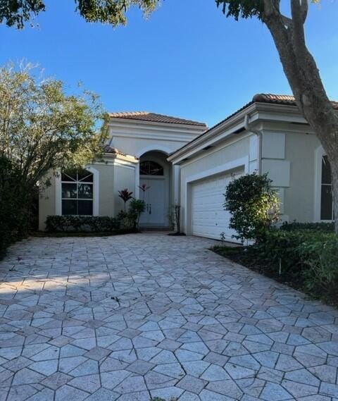 Building Photo - 104 Isle Dr