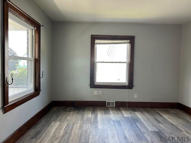 Building Photo - 407 Somerset Ave