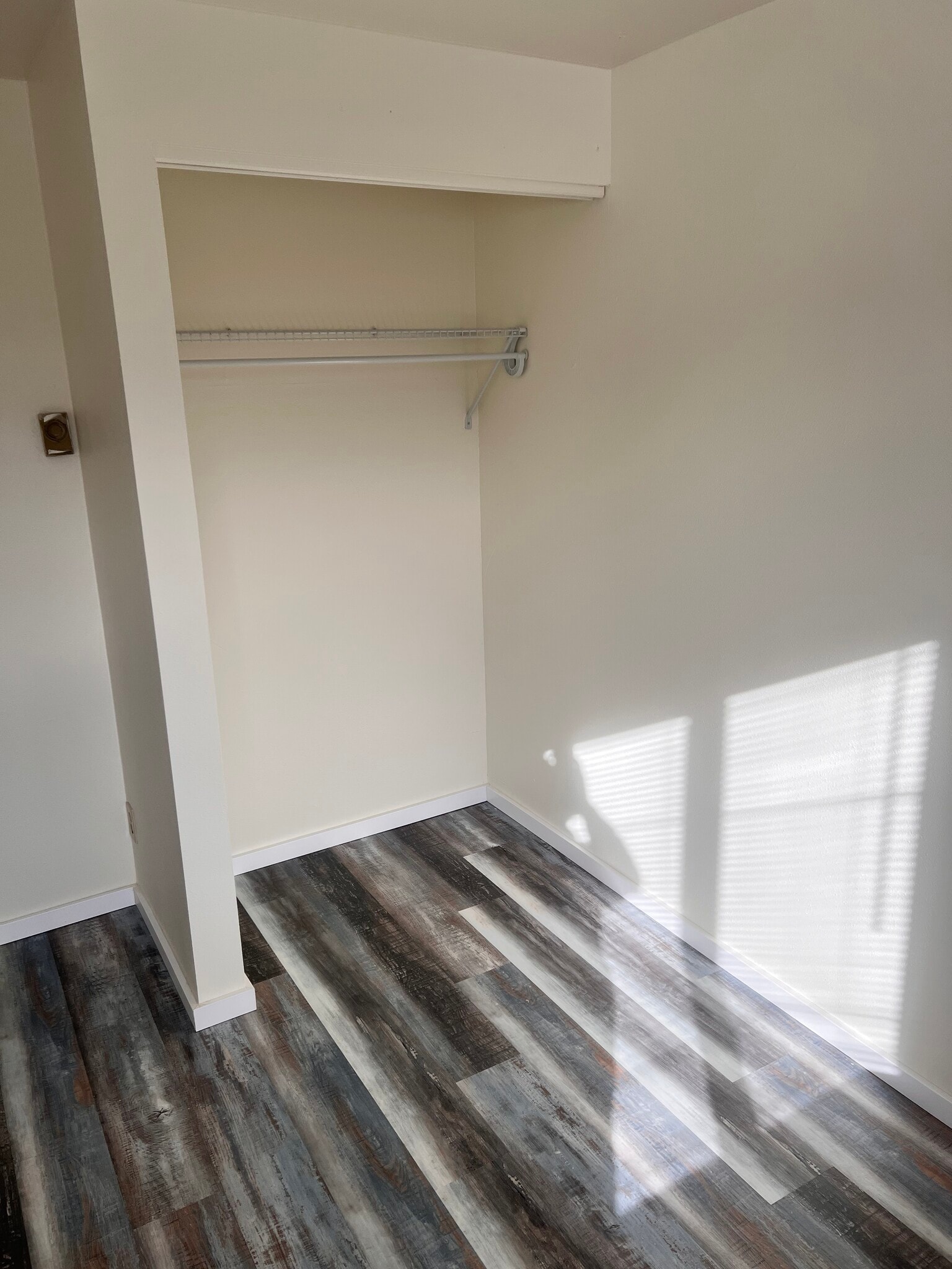 Building Photo - 530 Front St