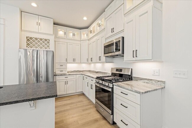 Building Photo - 4028 Poets Trl