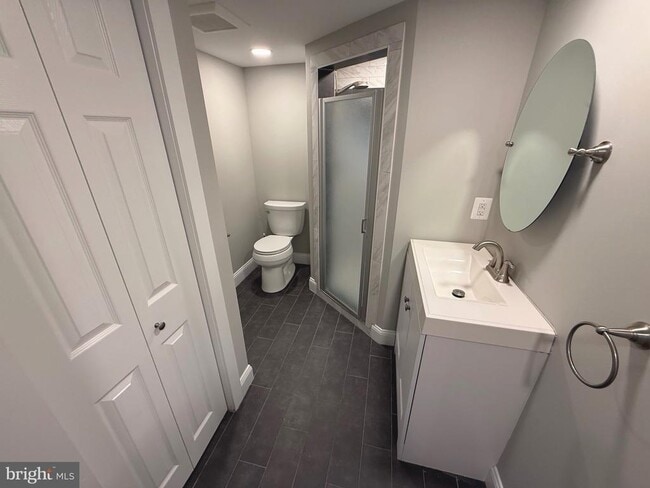 Building Photo - 538 Durham Rd