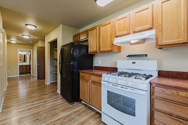 Building Photo - 55 Navajo St