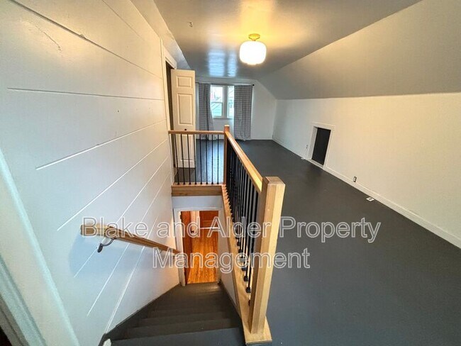 Building Photo - 7336 N Central St