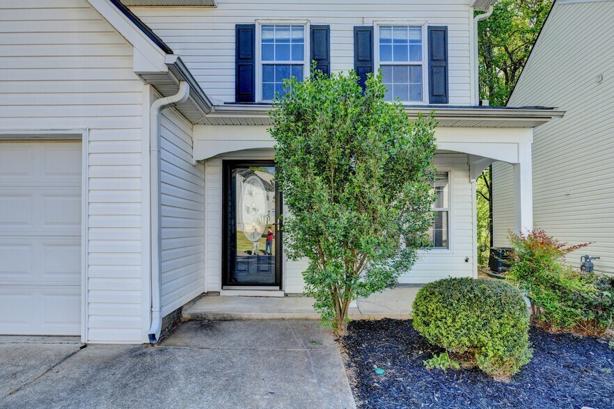 Building Photo - 240 Springbottom Ct