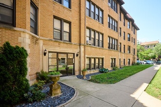 Building Photo - 5459 S Everett Ave