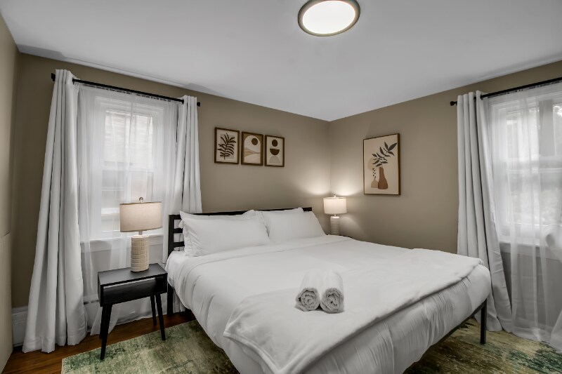 Building Photo - 1540 Abbott Rd