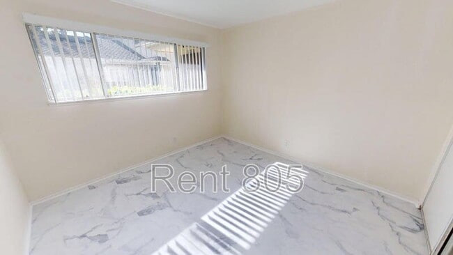 Building Photo - 2585 Anchor Ave