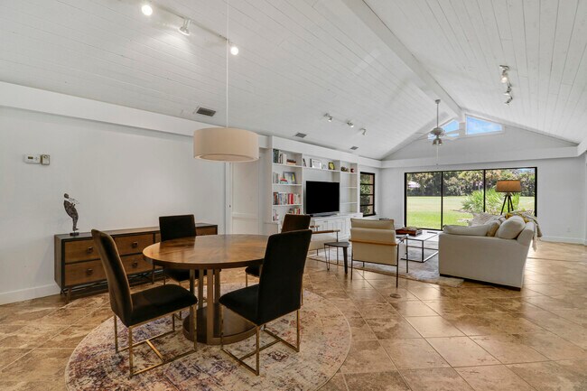 Building Photo - 5740 SE Winged Foot Dr