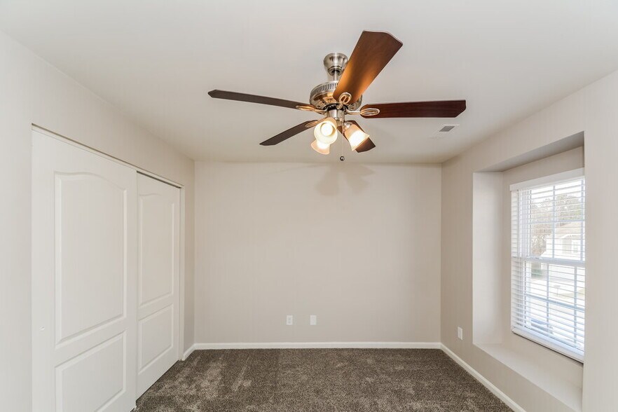 Building Photo - 8169 Cohosh Ct