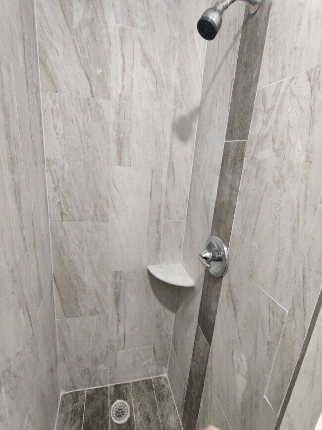 Building Photo - 5535 Crowson St