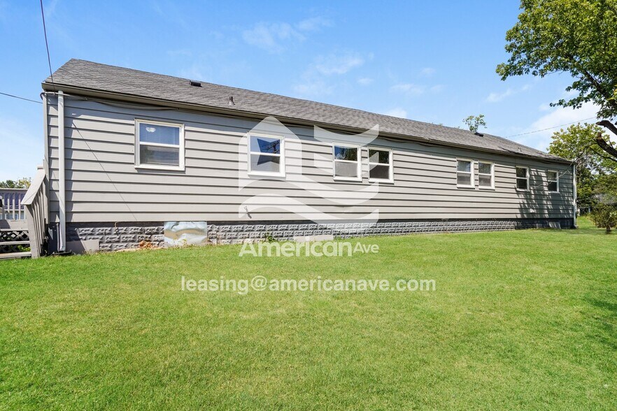 Building Photo - 113 Marshall Dr